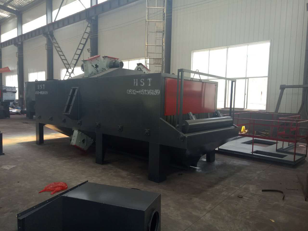 發(fā)往河南通過式履帶拋丸機(jī)