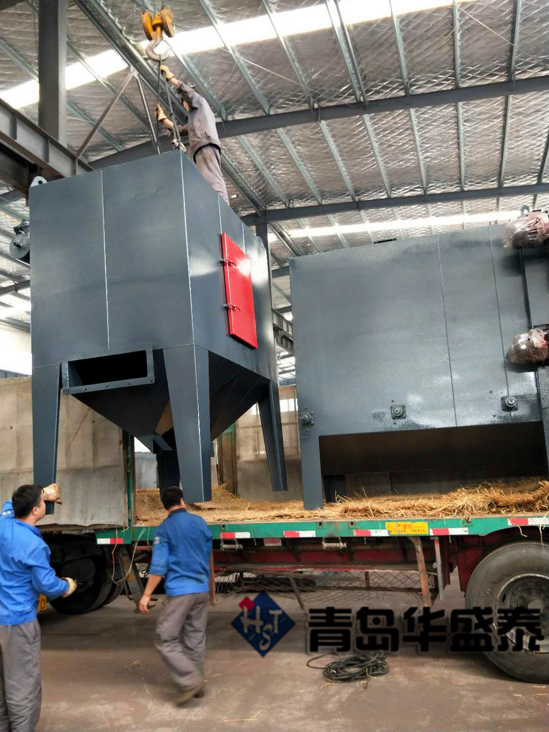 發(fā)往陜西榆林6910軌道通過(guò)式拋丸機(jī)發(fā)貨現(xiàn)場(chǎng)